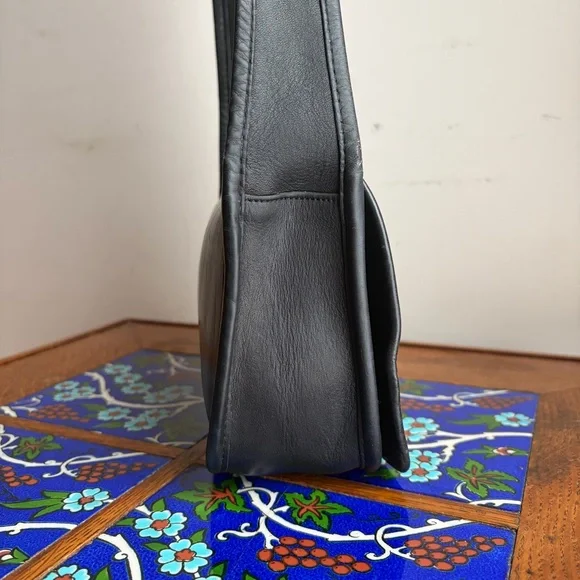 *RARE* Coach Sling Bag #9710 Black Leather NYC Vintage 1985 Turnlock Flap Bag - Picture 6 of 16